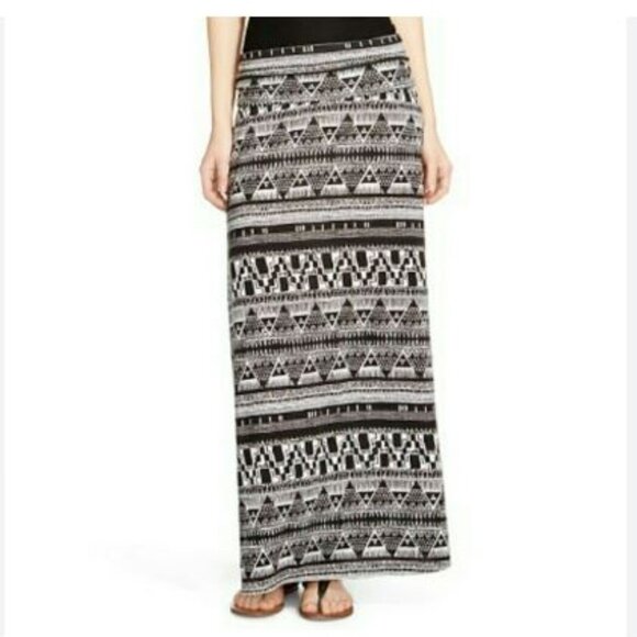 MOSSIMO Aztec Patterned Multi-Roll Waist Slip-On Maxi Skirt EUC - Picture 2 of 8